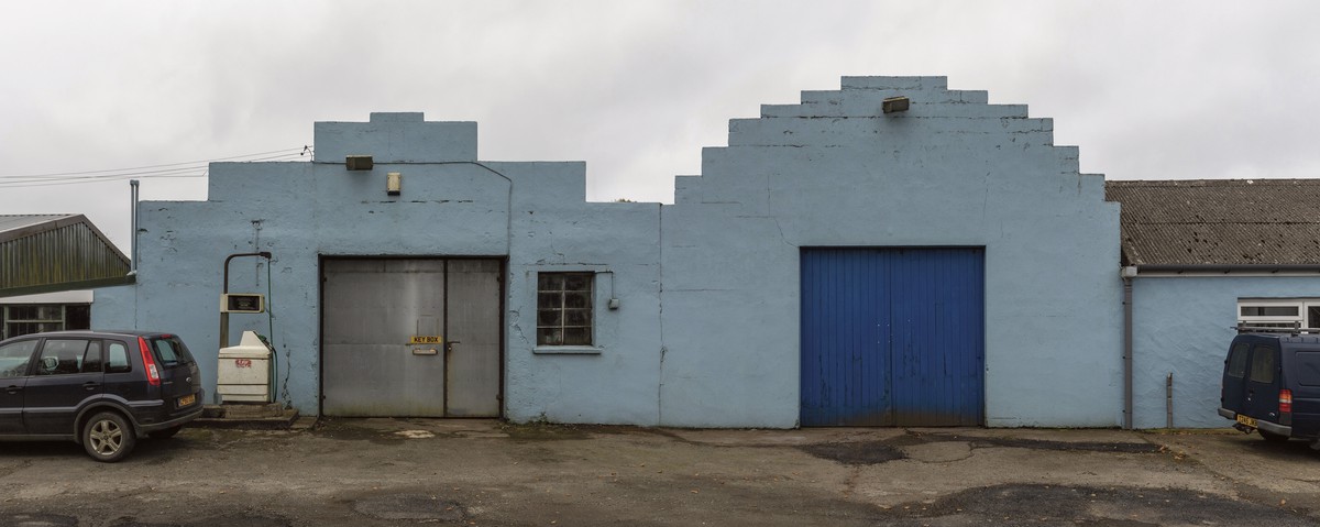 226 Garages and Service Stations 8726
