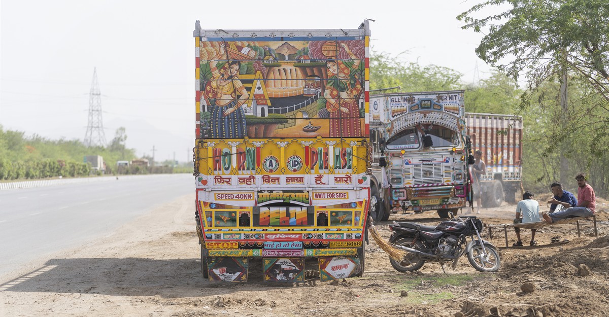 Trucks and Tuks 8711