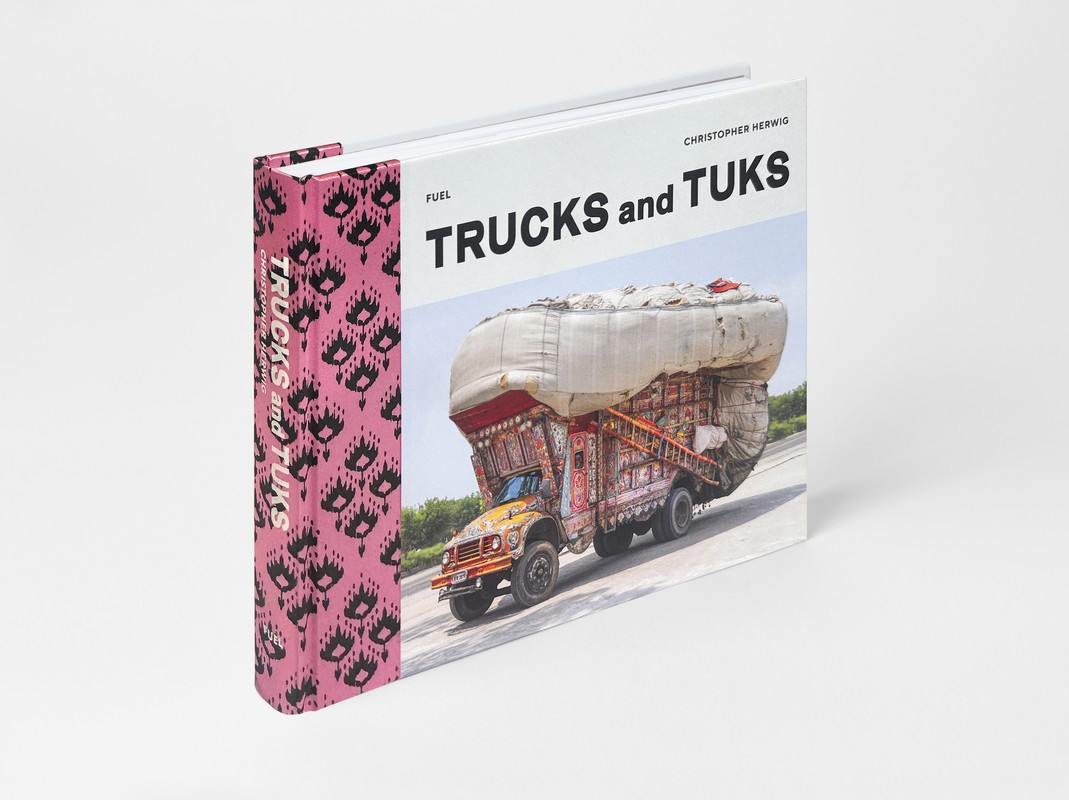 Trucks and Tuks 8721